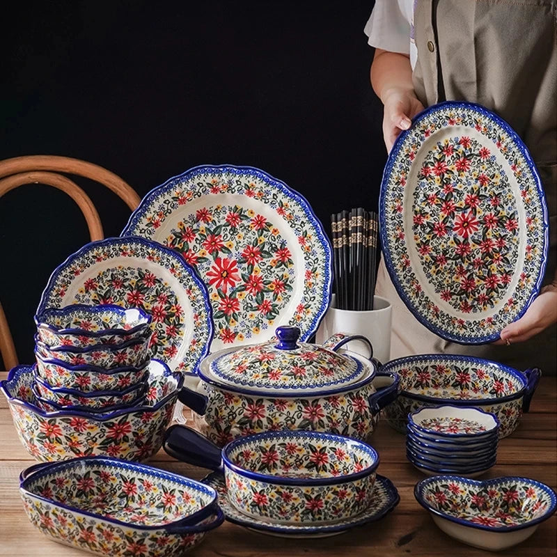 Keramikschale im russischen Stil