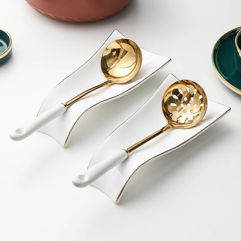 Luxuriöser goldener Löffel und Ständer für die Küche aus Keramik