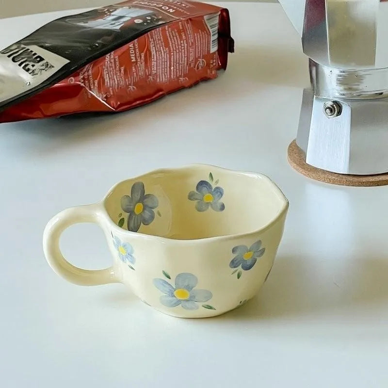 Handgemachte unregelmäßige Kaffeetasse aus Keramik