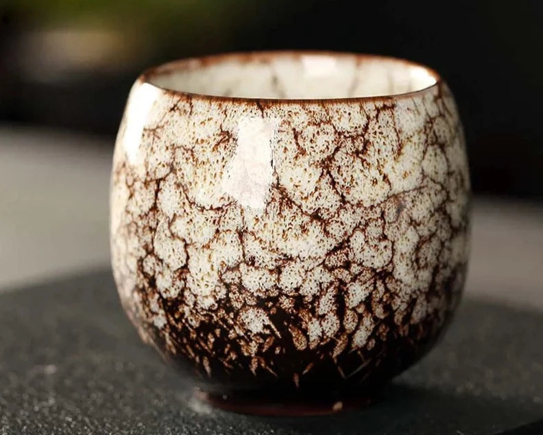 Stylische Keramik Tasse