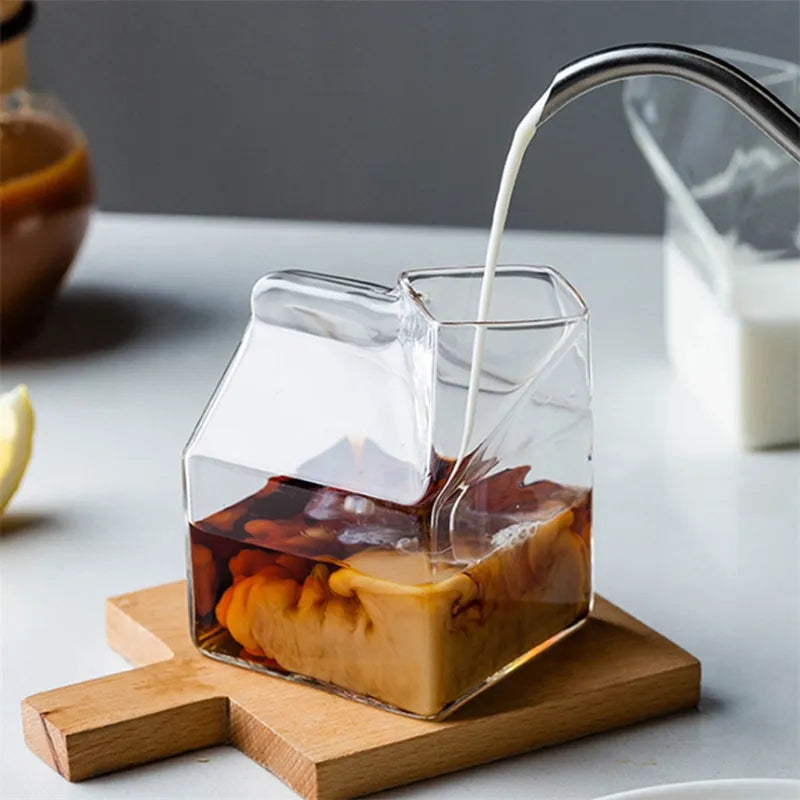 Kastenförmiger 300 ml kreativer transparenter Milchbecher