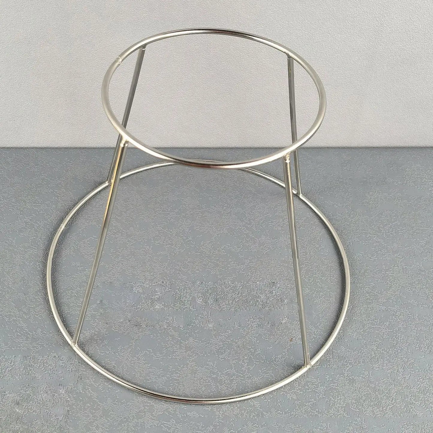 Runder Tellerhalter aus Edelstahl