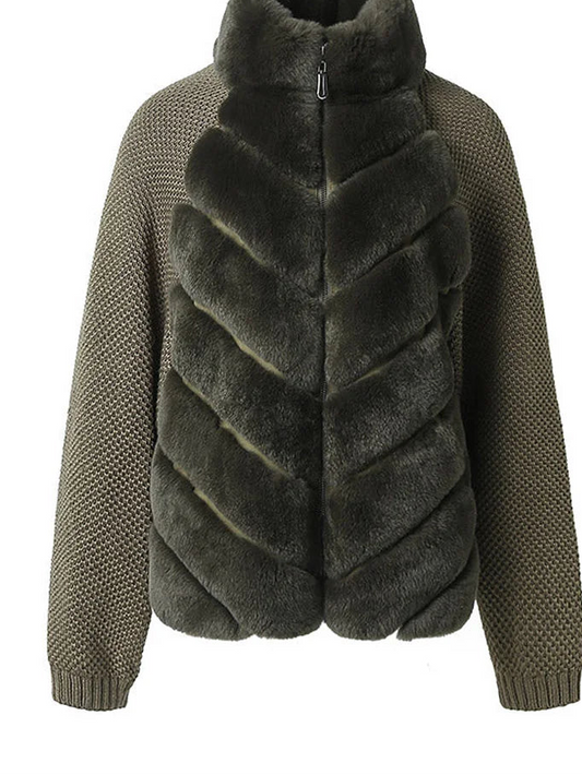 Urban Luxe – Elegante Faux Fur Patchwork Jacke