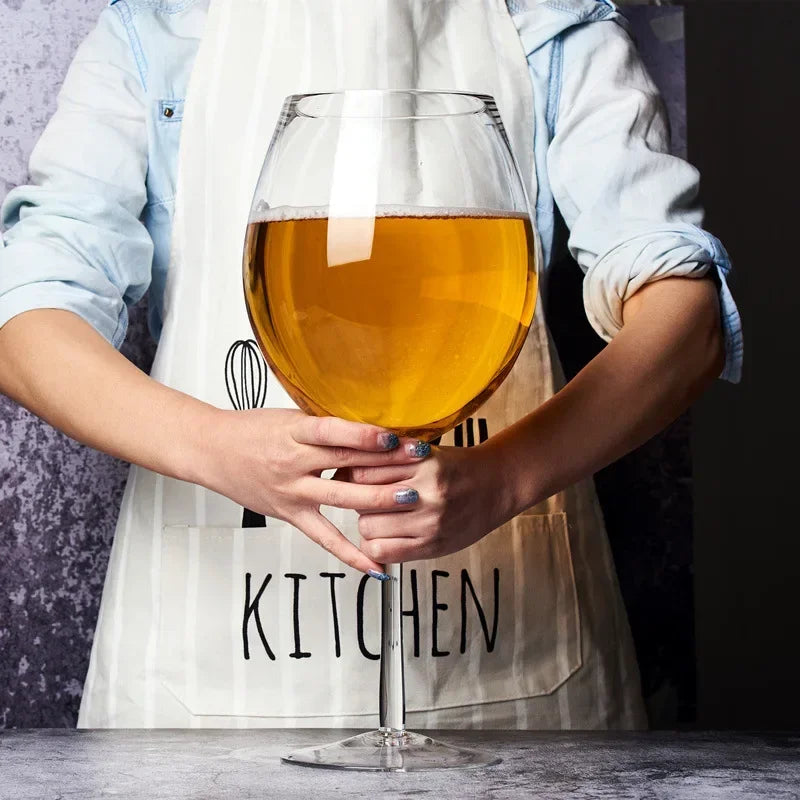 Weinglas mit großem Fassungsvermögen