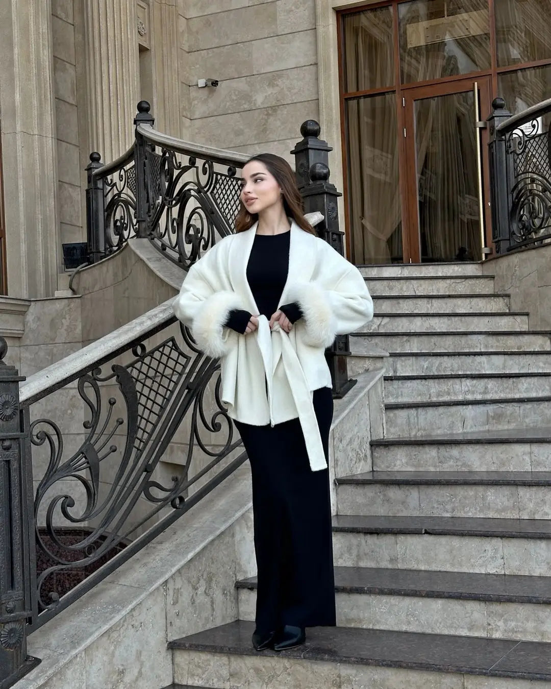 Chic Women’s Woolen Short Coat