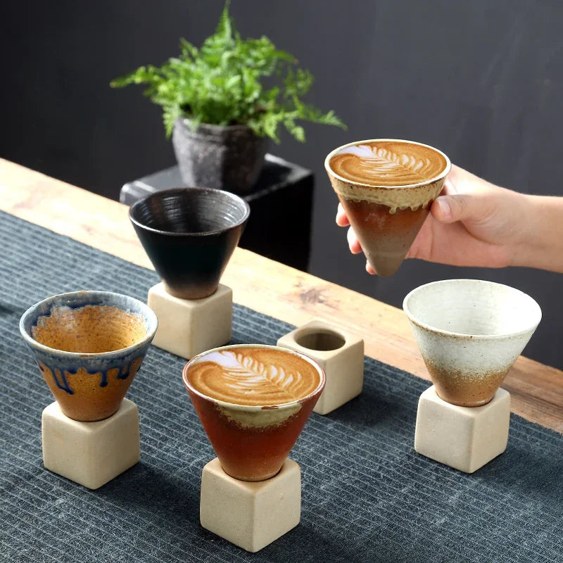 Kreative Retro-Kaffeetasse aus Keramik