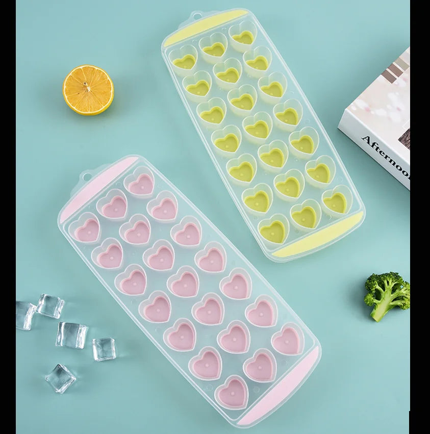 Eiswürfelform mit 21 Löchern in Herzform